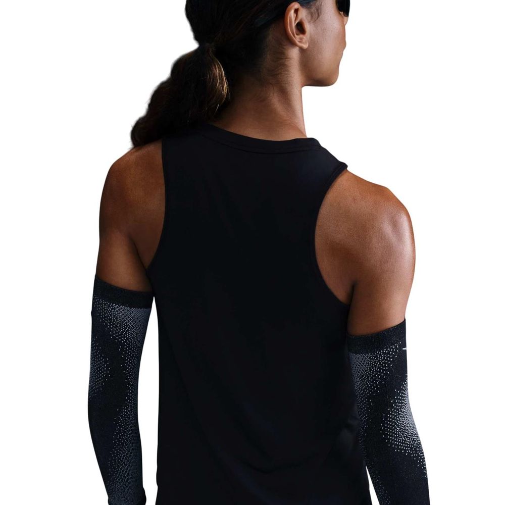 Camiseta-Nike-One-Swoosh-|-Feminina